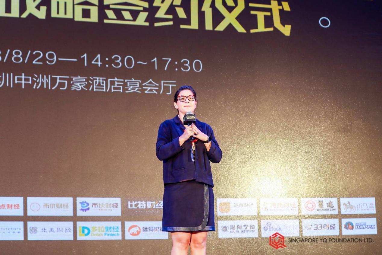 新加坡女